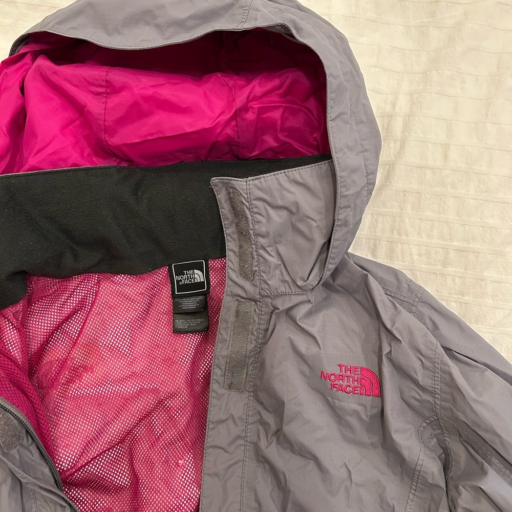 The North Face Women’s Jacket in Gray with Pink Lining